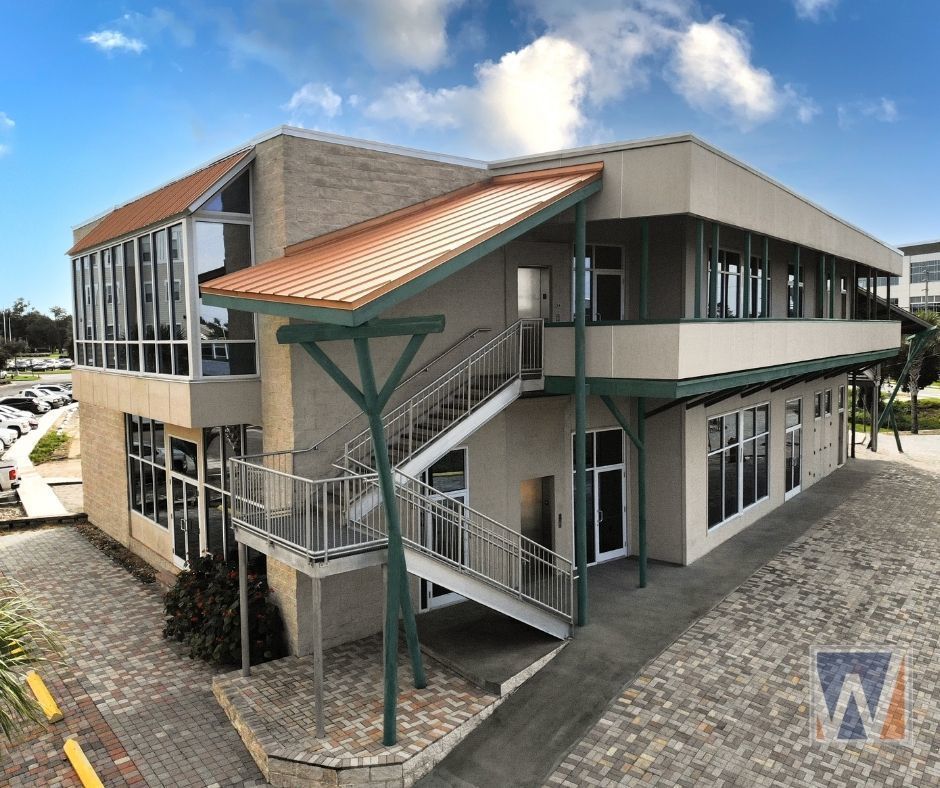 FSU & GCSC Campus Retail/ Office Building -Steps From Seminole Landing : 5102 Collegiate Dr, Panama City, FL 32405